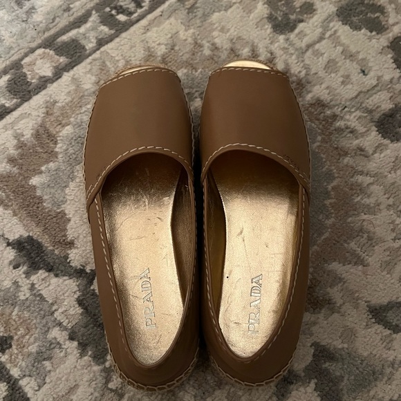 Never worn leather Prada platform espadrilles. Size 40. - Picture 2 of 7
